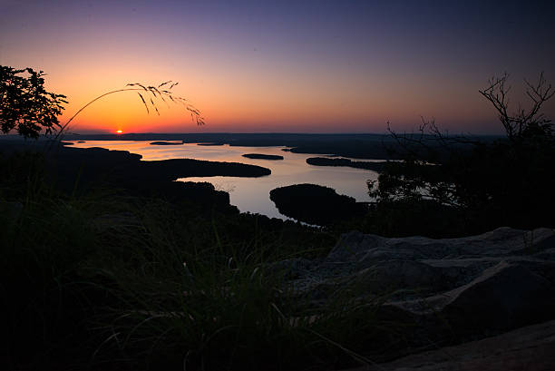 muamelle fiume al tramonto - pinnacle foto e immagini stock