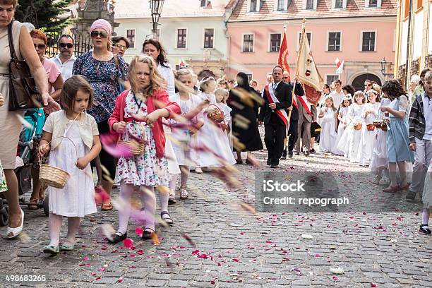 참여하는 사람들이 종교용 이뤄보세요 Corpus Christi Celebration에 대한 스톡 사진 및 기타 이미지 - Corpus Christi Celebration, 공동체, 공휴일