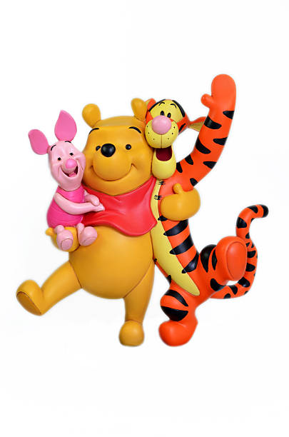 disney's winnie the pooh & amigos. - winnie the pooh fotografías e imágenes de stock