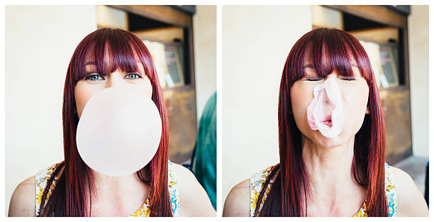 avant et après la pensée avec du chewing-gum - people smiling variation multiple image photos et images de collection