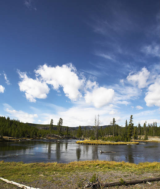 istock Lake and the cloudy sky 498708775