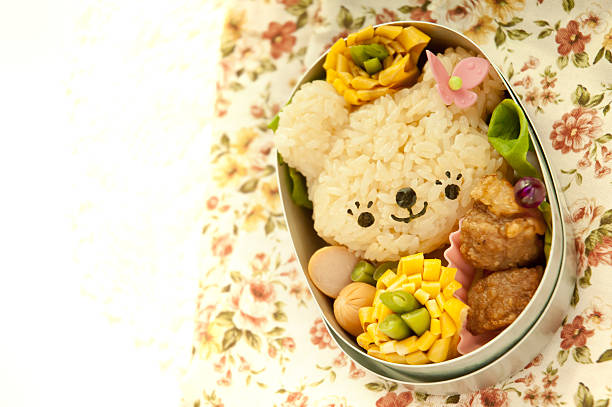 istock Lunch of bear motif 498722102