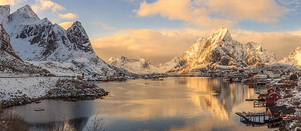 istock Reine, Lofoten, Norway 498747408
