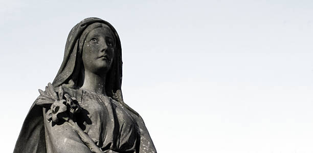 istock Statue Of Virgin Mary 498758726