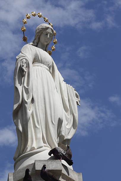 istock Statue Of Virgin Mary 498760240
