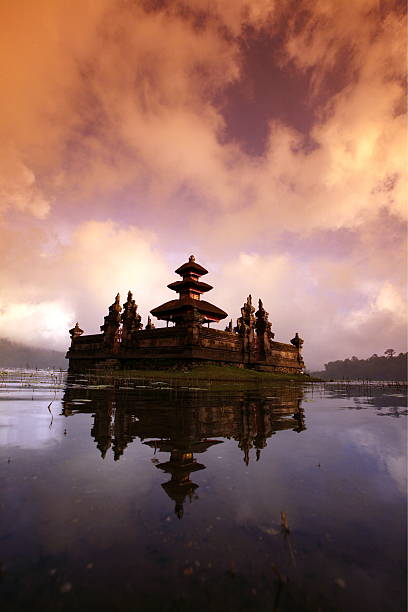 istock ASIA BALI BRATAN LAKE ULUN DANU 498769719