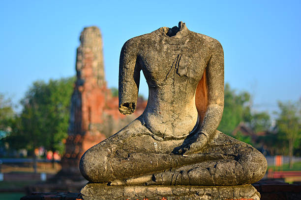 древние, изображение buddha - wat chaiwattanaram стоковые фото и изображения