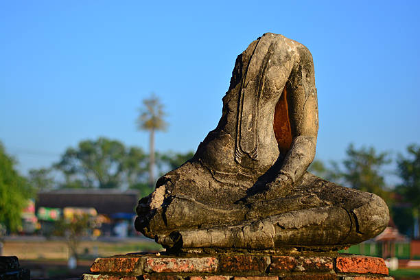 древние, изображение buddha - wat chaiwattanaram стоковые фото и изображения