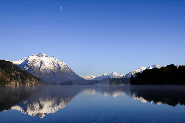 bariloche, patagônia - bariloche chile lake nahuel huapi lake imagens e fotografias de stock