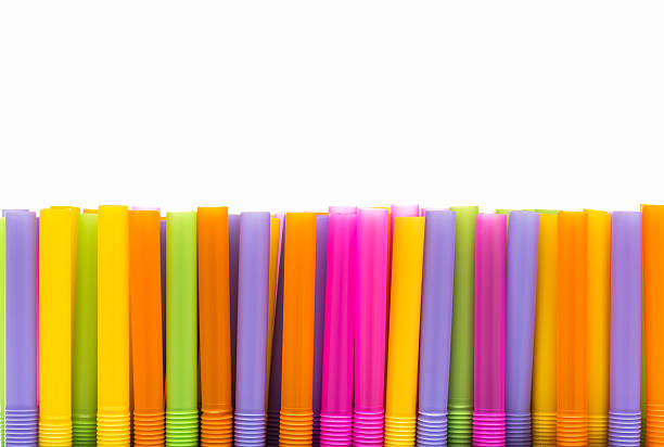 colorido de beber palhinhas - drinking straw plastic design in a row imagens e fotografias de stock