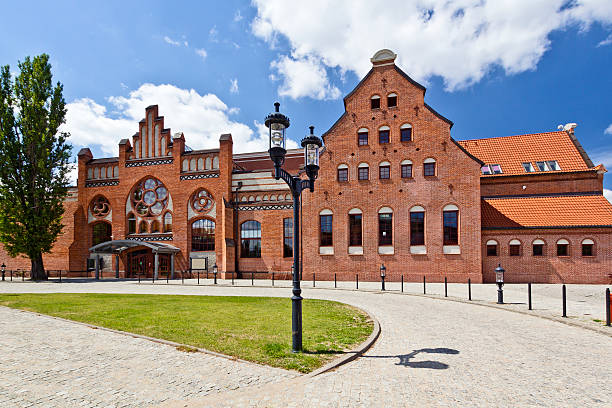 istock The Philharmonic building, Gdansk, Poland 498791247