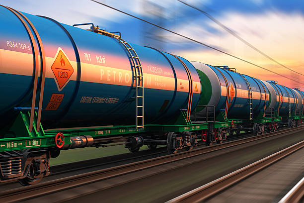 freight train wtih petroleum tankcars - goederentrein stockfoto's en -beelden