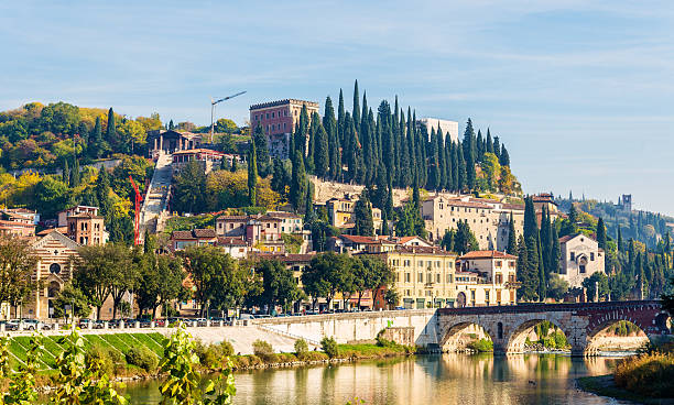 istock Hill with Castel San Pietro in Verona 498804734