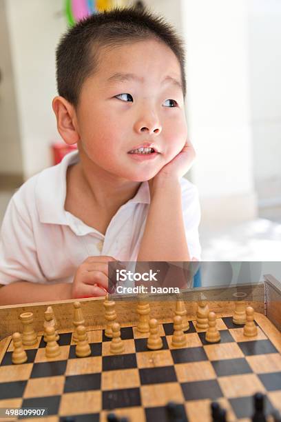 Chess 4-5세에 대한 스톡 사진 및 기타 이미지 - 4-5세, 검은색, 결정