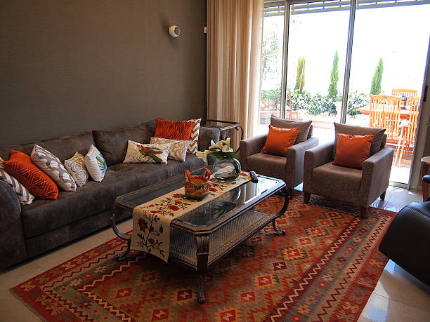 istock Cozy classic beautiful living room 498811713