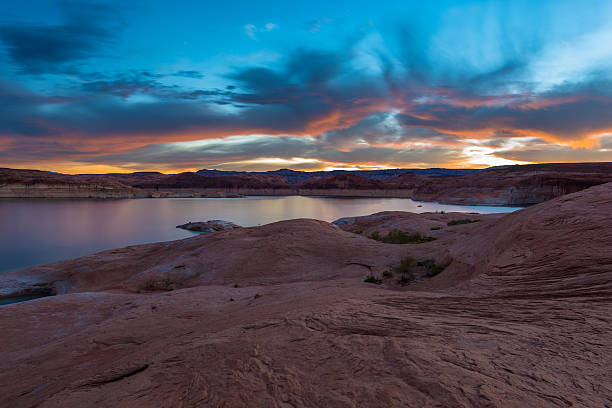 istock Lake Powell after Sunset 498830354