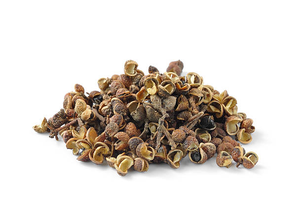 istock spices, Dry Zanthozylum limonella Alston on white background 498850691