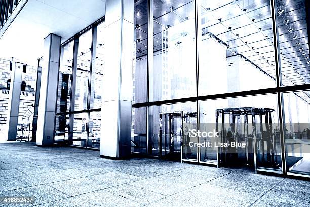 Office Building 뉴욕 로비-건축물 특징에 대한 스톡 사진 및 기타 이미지 - 로비-건축물 특징, 사무실용 빌딩, 유리-재료