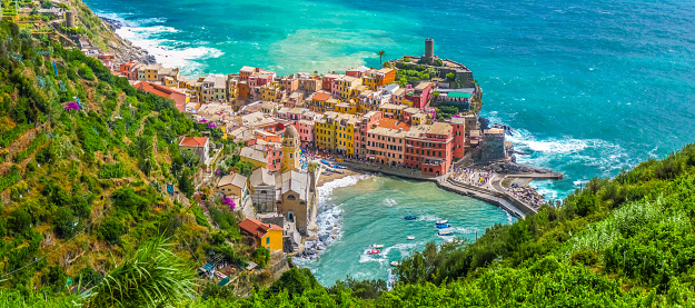 Beautiful view of Vernazza, one of the five famous fisherman villages of Cinque Terre with dramatic coastscape in Liguria, Italy