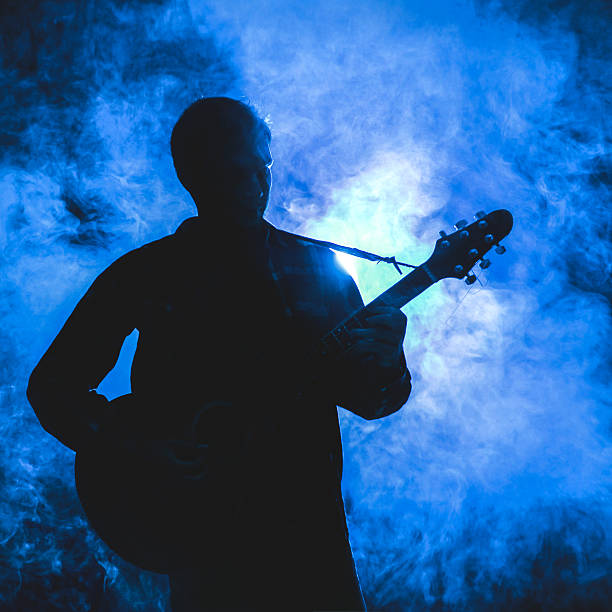 istock Silhouette of guitarist 498879970