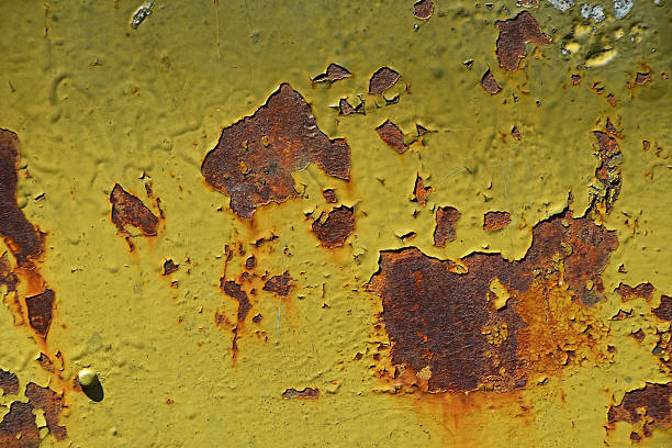 istock Stained rusty painted metal surface with flakes 498915786