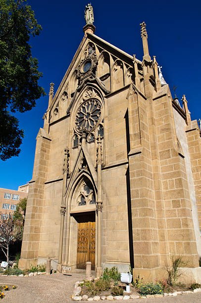 di loretto chappel santa fe n. m. - front door international landmark local landmark national landmark foto e immagini stock