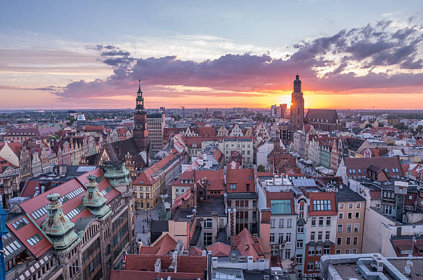 istock Wroclaw old city in the evening 498952294