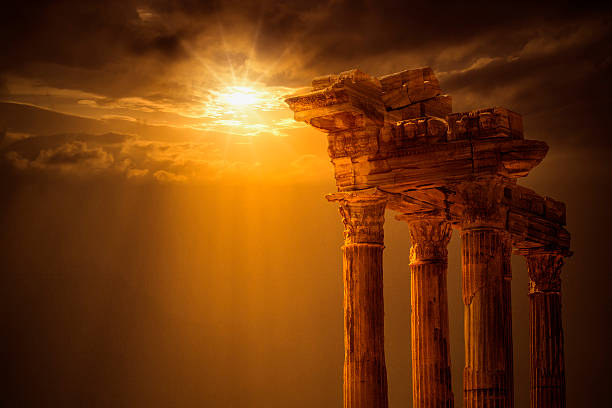 tempio di apollo al tramonto - mythology foto e immagini stock