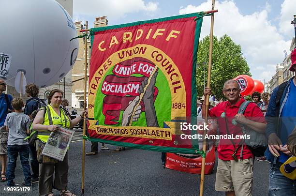 Cardiff Unione Banner Dimostrazione Di Protesta Marzo - Fotografie stock e altre immagini di Ambientazione esterna