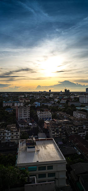 istock Building and sky in Bangkok 498955589