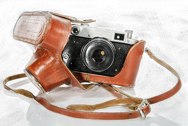 istock Old camera. A collage from drawing and the photo 498983460