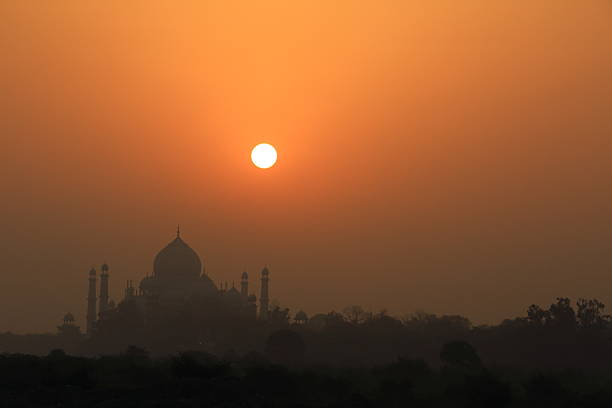 istock Taj Mahal at sun rise 498984660