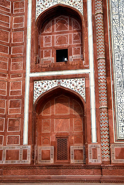 istock Gate Architecture of Taj Mahal 498985274