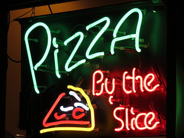 istock Pizza Restaurant Neon Sign at Night 498986034