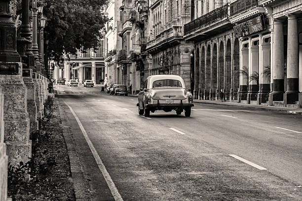 istock Havana Cube Transportation in Black and White 498995163