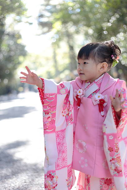 istock Kimono girl 498999588