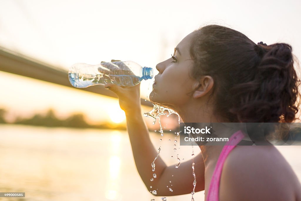 Agua potable - Foto de stock de Botella de agua libre de derechos