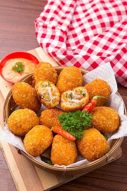 istock Fried chicken and vegetables croquettes 499000798