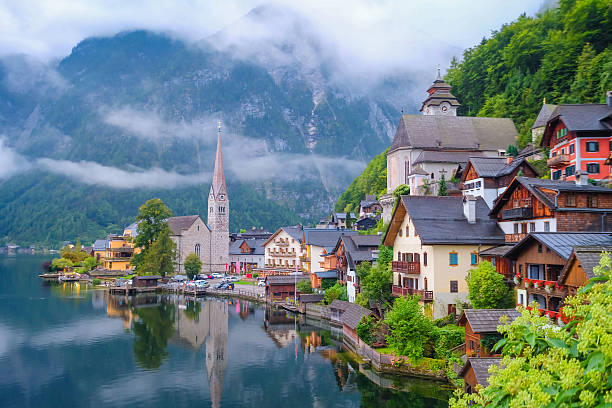 istock Scenic landscape view of Hallstatt, Austria 499004000