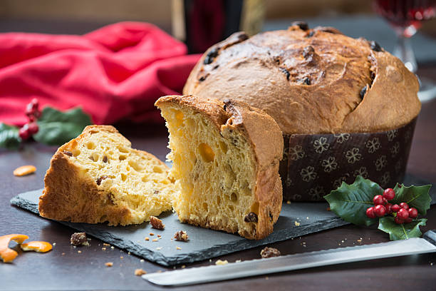 czekolada classico di milano - fruitcake christmas cake cake raisin zdjęcia i obrazy z banku zdjęć