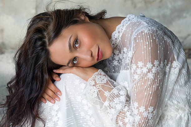 istock Eyes of a bride 499020916