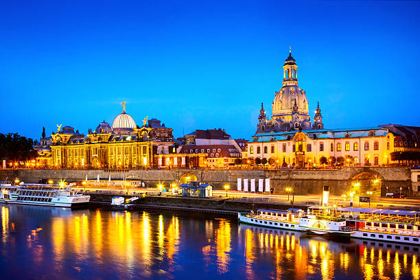 istock Dresden historical center at twilight 499029141