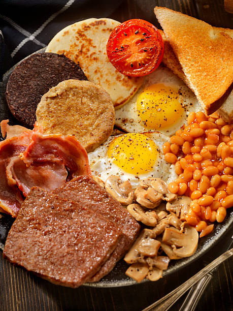completo desayuno tradicional escocesa - sunnyside fotografías e imágenes de stock