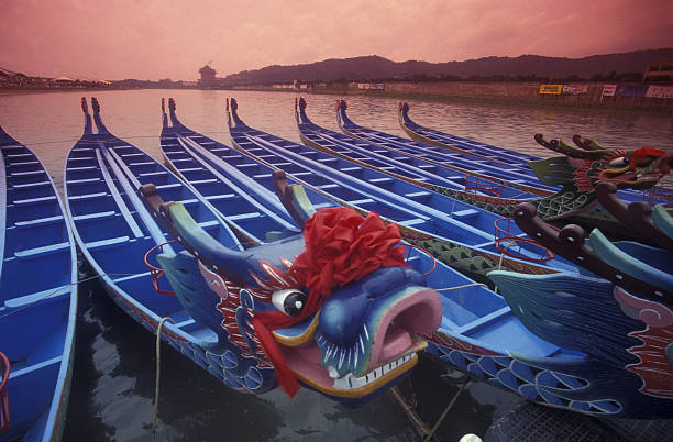 istock ASIA TAIWAN TAIPEI RIVER DRAGONBOAT 499031159
