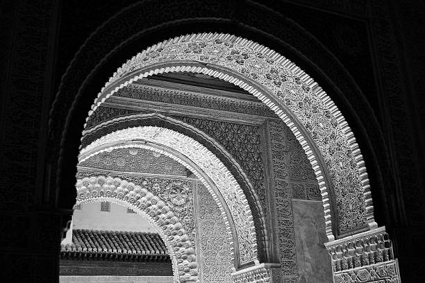 istock alhambra detail 499031743