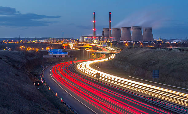 ferrybridge kraftwerk - coal fired power station stock-fotos und bilder