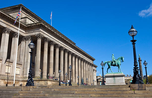 st. george's hall, prince albert und wellington's column in liverpool - museum of liverpool stock-fotos und bilder