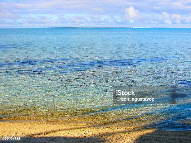 モーレアの透き通ったトルコブルーの砂浜仏領ポリネシアタヒチ - Horizonのストックフォトや画像を多数ご用意 - Horizon, からっぽ, まぶしい