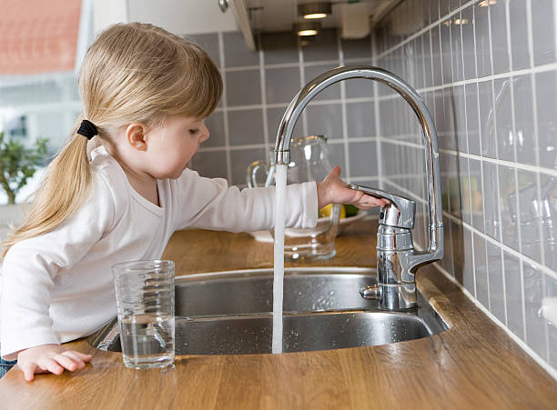istock Small Girl in the kitchen 499124715