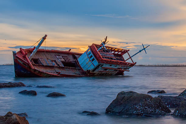 istock Fishing Boat on Lake at Sunset 499125503